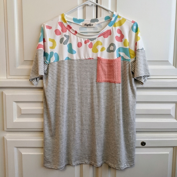 Rainbow Leopard Print Tee - Picture 3 of 4